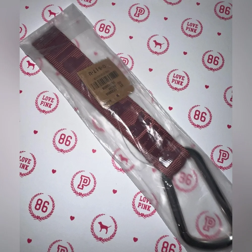 💗NWT VS PINK KEYCHAIN💗